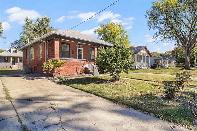 2821 Edwards Street, Granite City, IL 62040