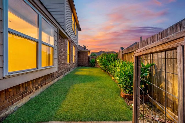 22206 Wenbury Drive, Tomball, TX 77375