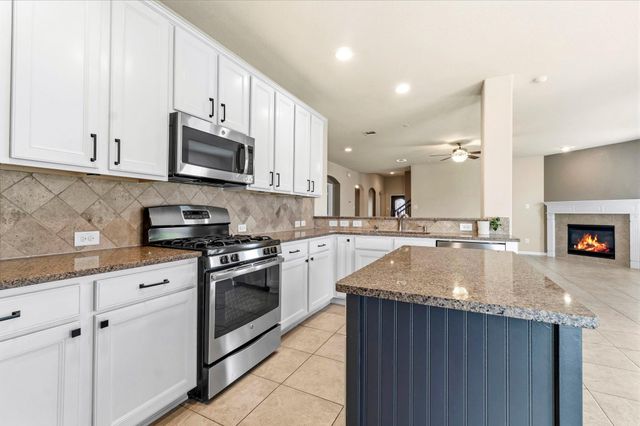 22206 Wenbury Drive, Tomball, TX 77375