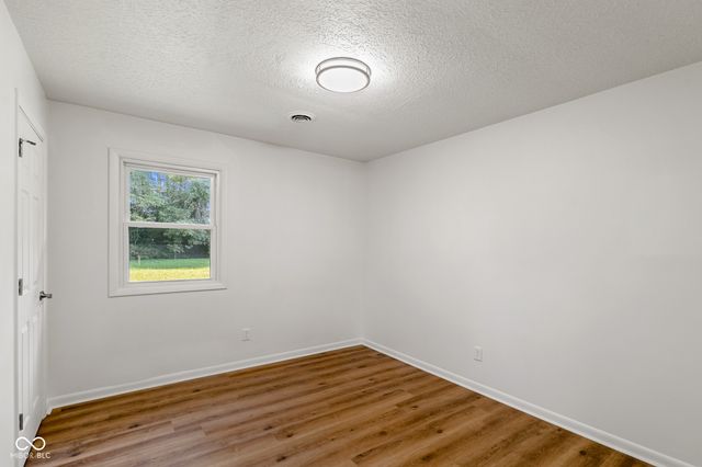 1586 E County Road 900 S, Clayton, IN 46118