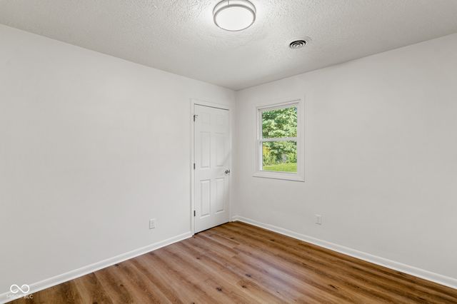 1586 E County Road 900 S, Clayton, IN 46118