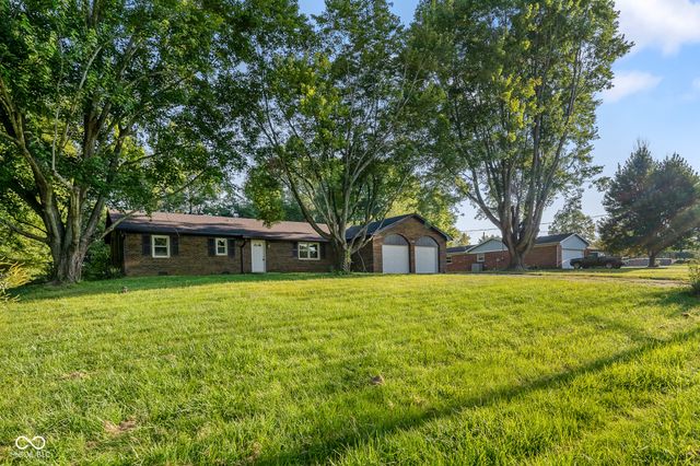 1586 E County Road 900 S, Clayton, IN 46118