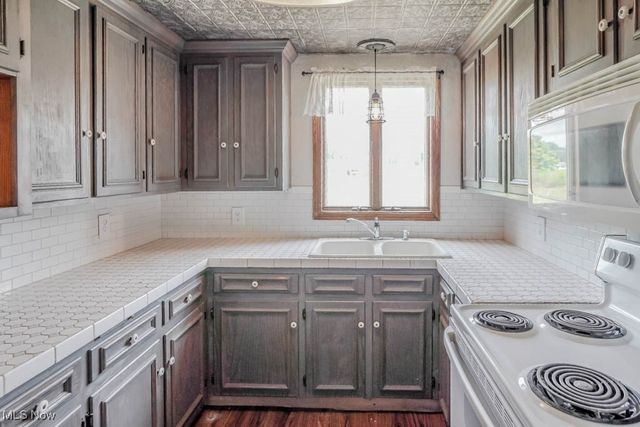 5901 Market Avenue N, Canton, OH 44721