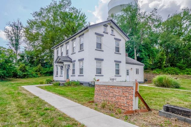 5901 Market Avenue N, Canton, OH 44721