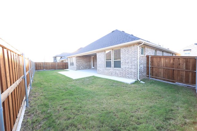2305 Valencia Drive, Little Elm, TX 75068