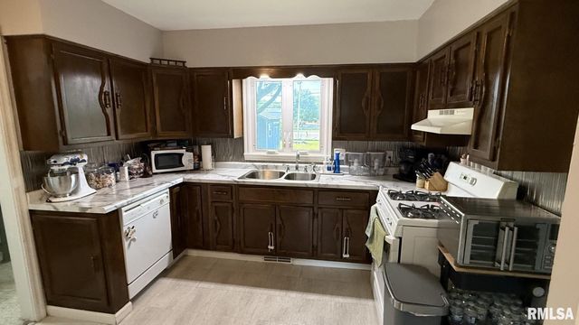 69 NOTTINGHAM Road, Springfield, IL 62704