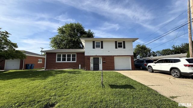 69 NOTTINGHAM Road, Springfield, IL 62704