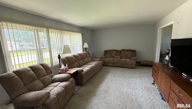 69 NOTTINGHAM Road, Springfield, IL 62704