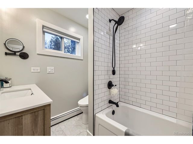 1140 S Elm St, Denver, CO 80246