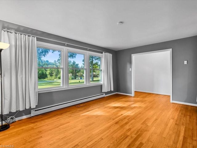1905 Cardinal Crest SE Road, Greensboro, NC 27406
