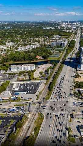 2261 NE 164th St, North Miami Beach, FL 33160