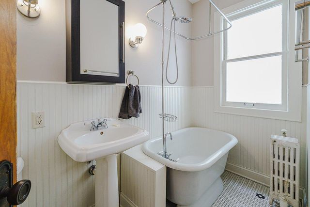 2895 James Avenue S 4, Minneapolis, MN 55408