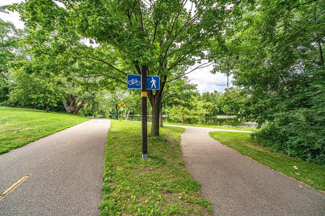 2895 James Avenue S 4, Minneapolis, MN 55408