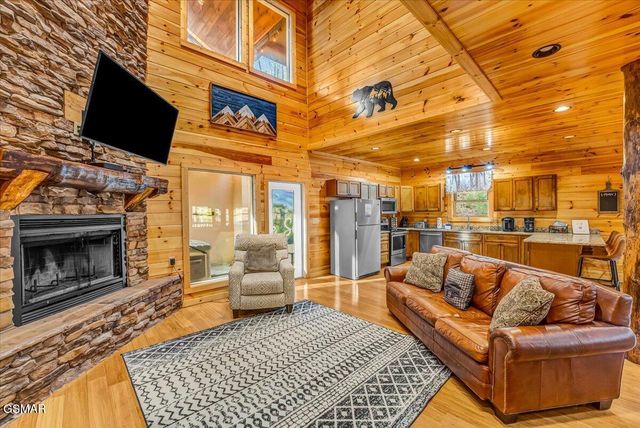 2740 Mountain View Circle, Sevierville, TN 37862