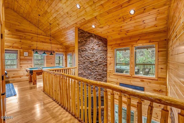 2740 Mountain View Circle, Sevierville, TN 37862