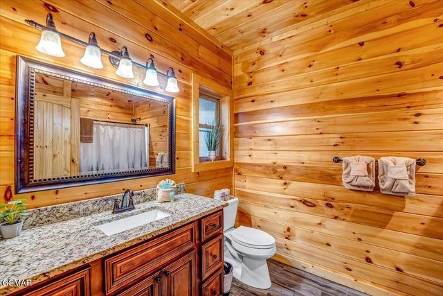 2740 Mountain View Circle, Sevierville, TN 37862