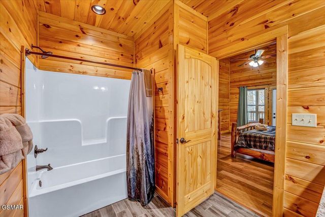 2740 Mountain View Circle, Sevierville, TN 37862