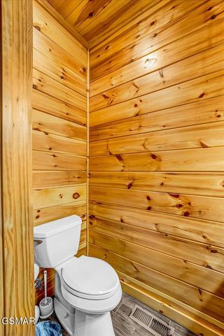 2740 Mountain View Circle, Sevierville, TN 37862