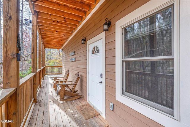 2740 Mountain View Circle, Sevierville, TN 37862