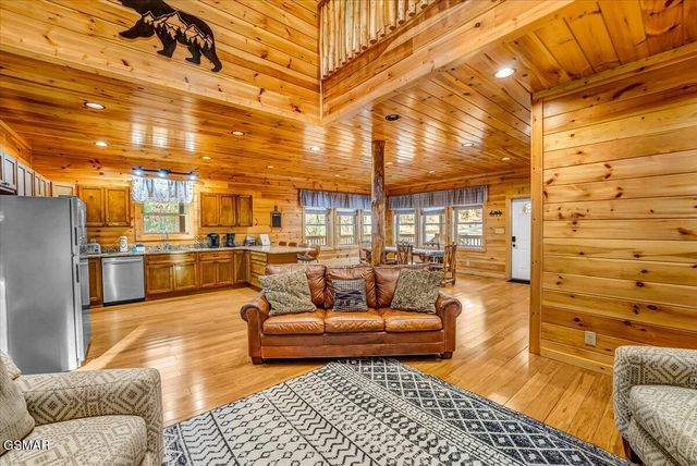 2740 Mountain View Circle, Sevierville, TN 37862