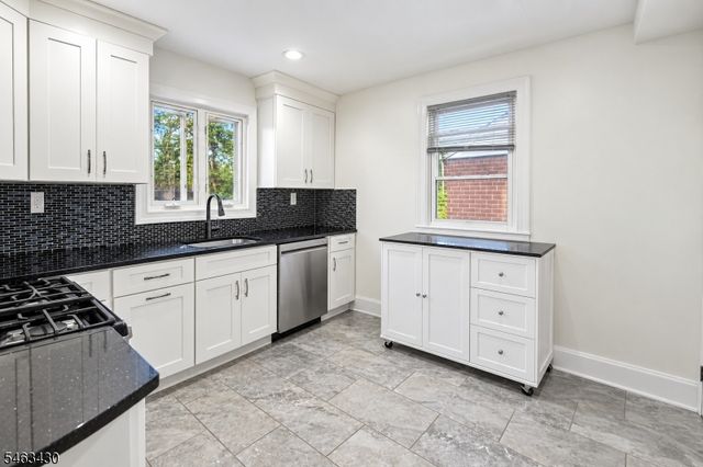 12 Silleck St, Clifton City, NJ 07013