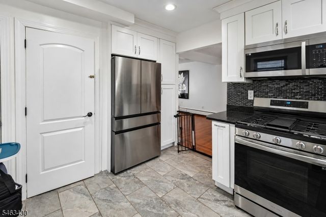 12 Silleck St, Clifton City, NJ 07013