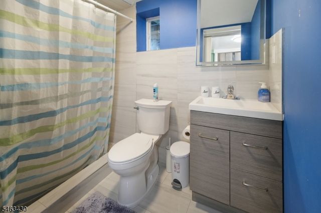 12 Silleck St, Clifton City, NJ 07013