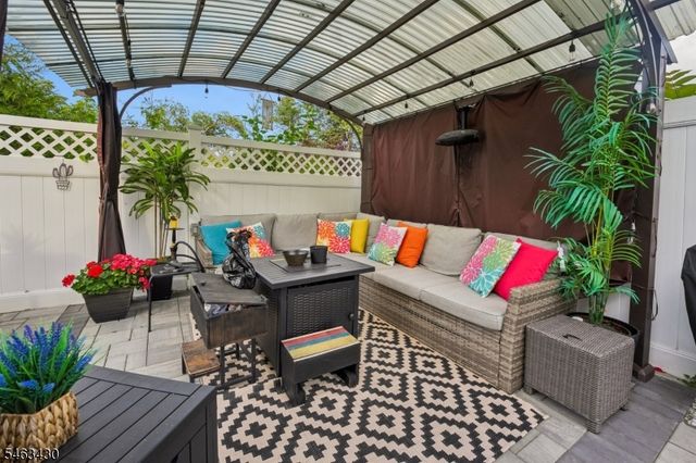 12 Silleck St, Clifton City, NJ 07013