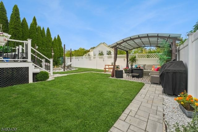 12 Silleck St, Clifton City, NJ 07013