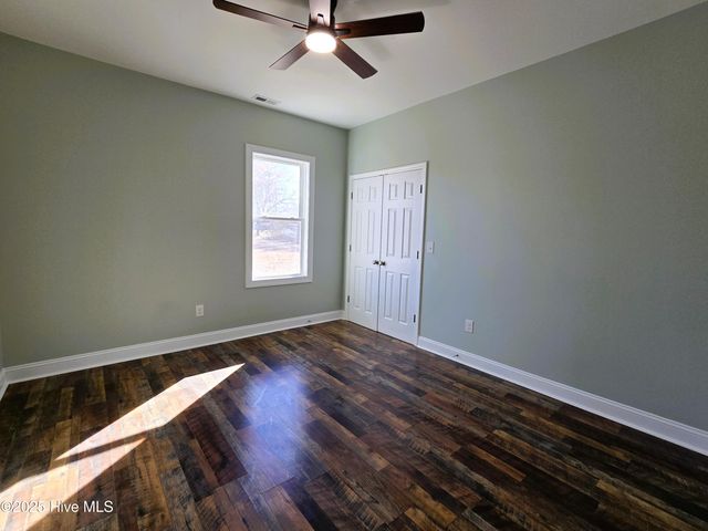 214 E Railroad Street, La Grange, NC 28551