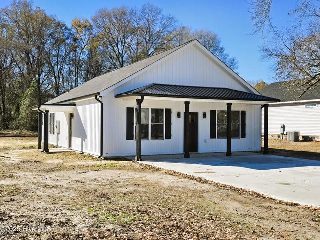 214 E Railroad Street, La Grange, NC 28551