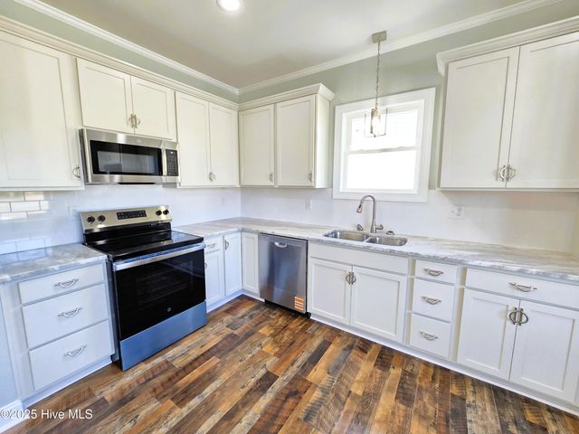 214 E Railroad Street, La Grange, NC 28551