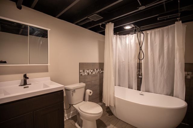 1060 N Vanderburg Street, Gary, IN 46403