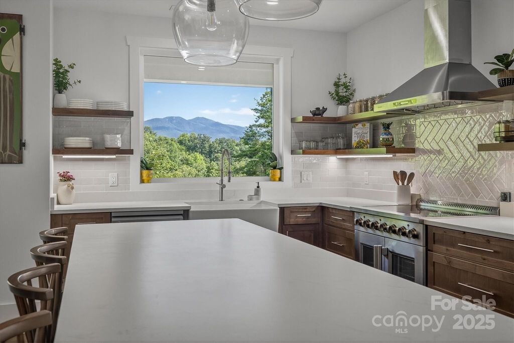 217 Sycamore Drive, Nebo, NC 28761