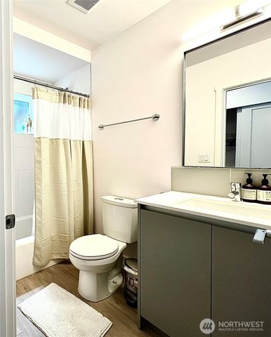 440 13th Ave, Seattle, WA 98122