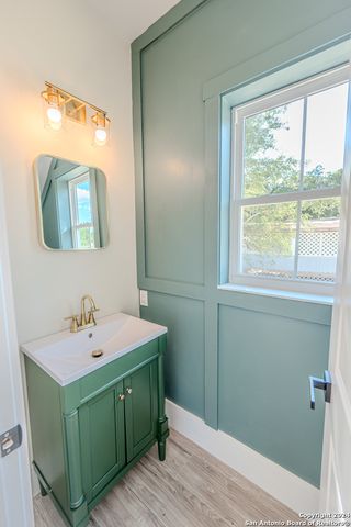 7828 Whartons Dock, Bandera, TX 78003