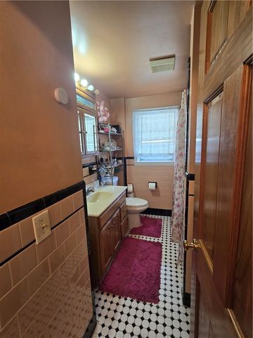 89 Columbia Avenue, Pawtucket, RI 02860