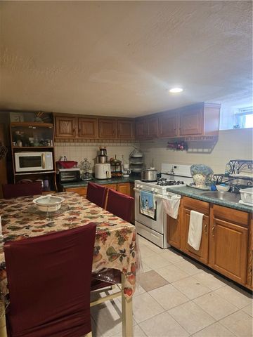 89 Columbia Avenue, Pawtucket, RI 02860