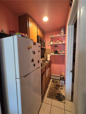 89 Columbia Avenue, Pawtucket, RI 02860