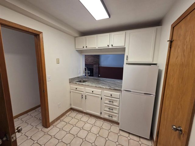 3221 Dover Court, Janesville, WI 53546