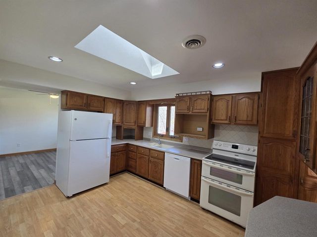 3221 Dover Court, Janesville, WI 53546