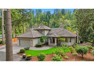 28446 E HISTORIC COLUMBIA RI Hwy, Troutdale, OR 97060