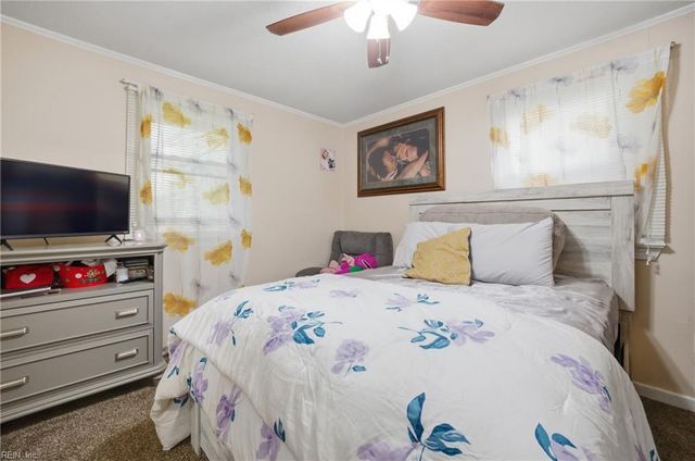 1926 N Lakeland DR, Norfolk, VA 23518