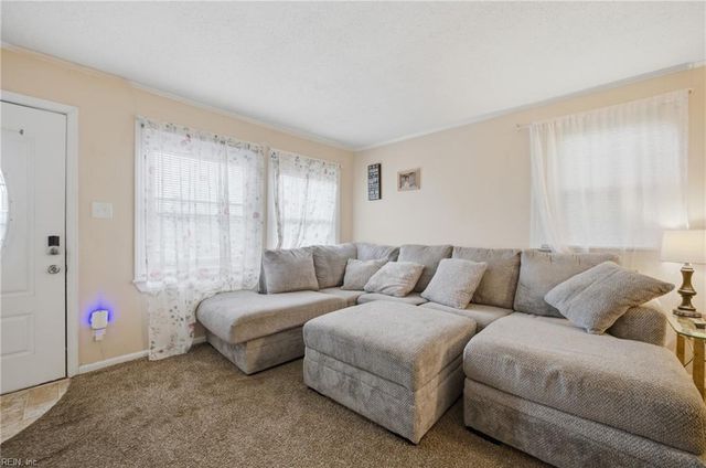 1926 N Lakeland DR, Norfolk, VA 23518