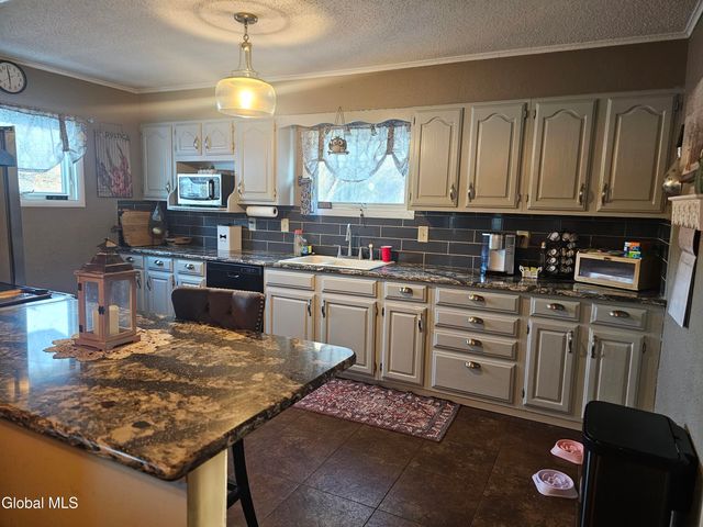 200 Meadowbrook Road, Queensbury, NY 12804