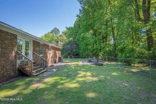 124 Osceola Drive, Greenville, NC 27858