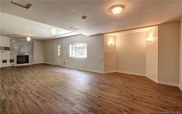 32 Koger Road, Trumbull, CT 06611