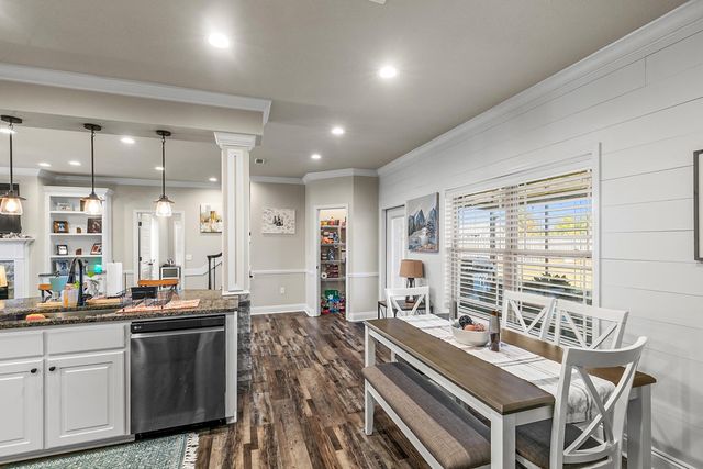 125 Tanglewood Dr., Headland, AL 36345