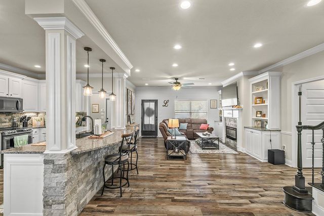 125 Tanglewood Dr., Headland, AL 36345