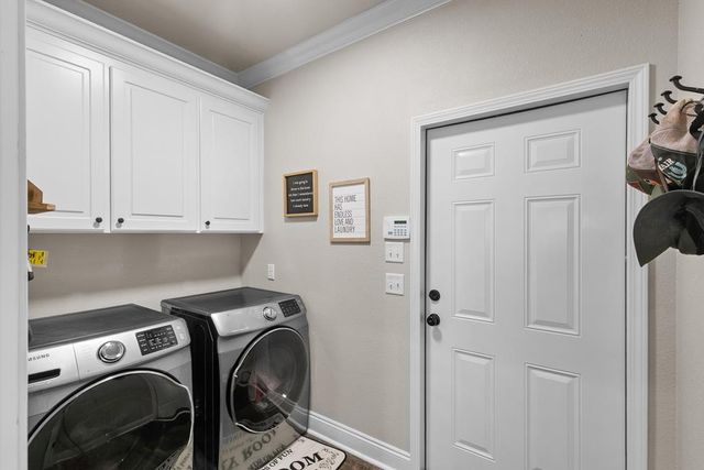 125 Tanglewood Dr., Headland, AL 36345